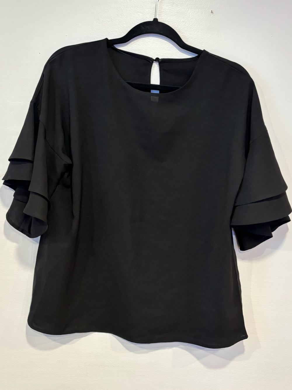 Luvamia Black Tiered Ruffle Bell Sleeve Keyhole-Back Blouse Size Medium